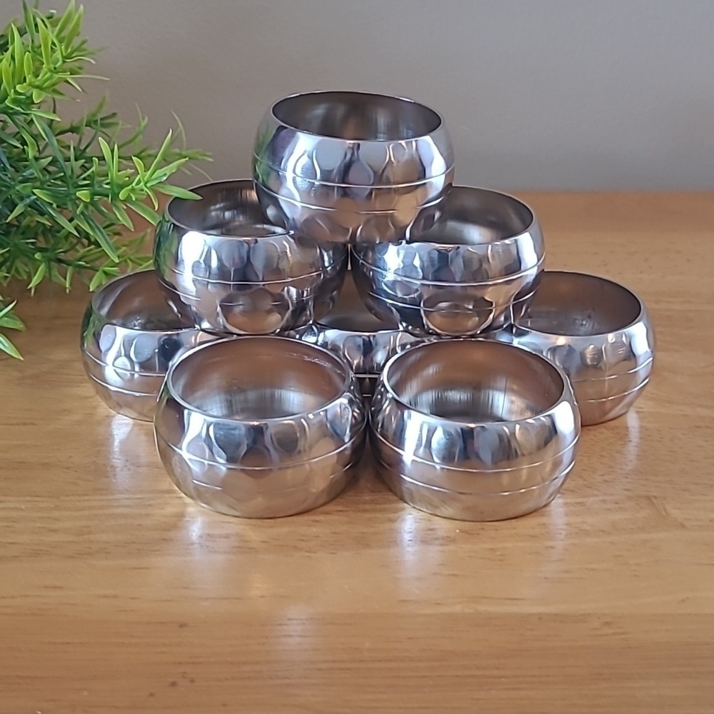 HAMMERED Design Silver Tone Napkin Rings, Set of 8